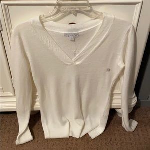 Long sleeve v-neck sweater